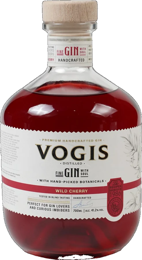 Bottiglia di VOGIS Wild Cherry, gin armeno con amarena armena